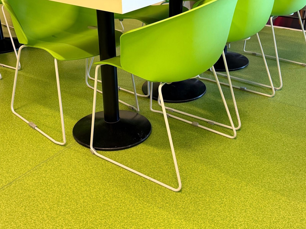 Restaurant/café furnishings - 30 Pedrali Grace chairs and 15 tables