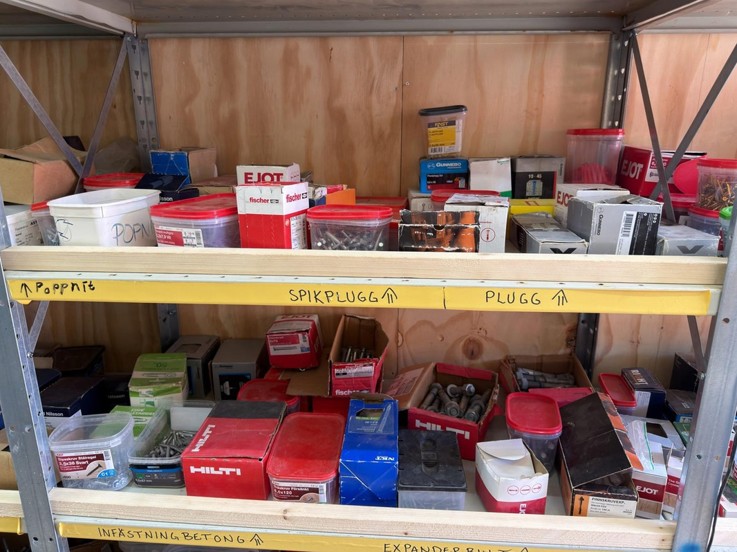20-foot insulated container with contents