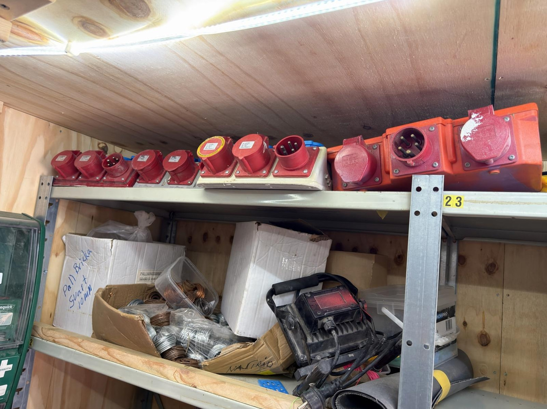 20-foot insulated container with contents