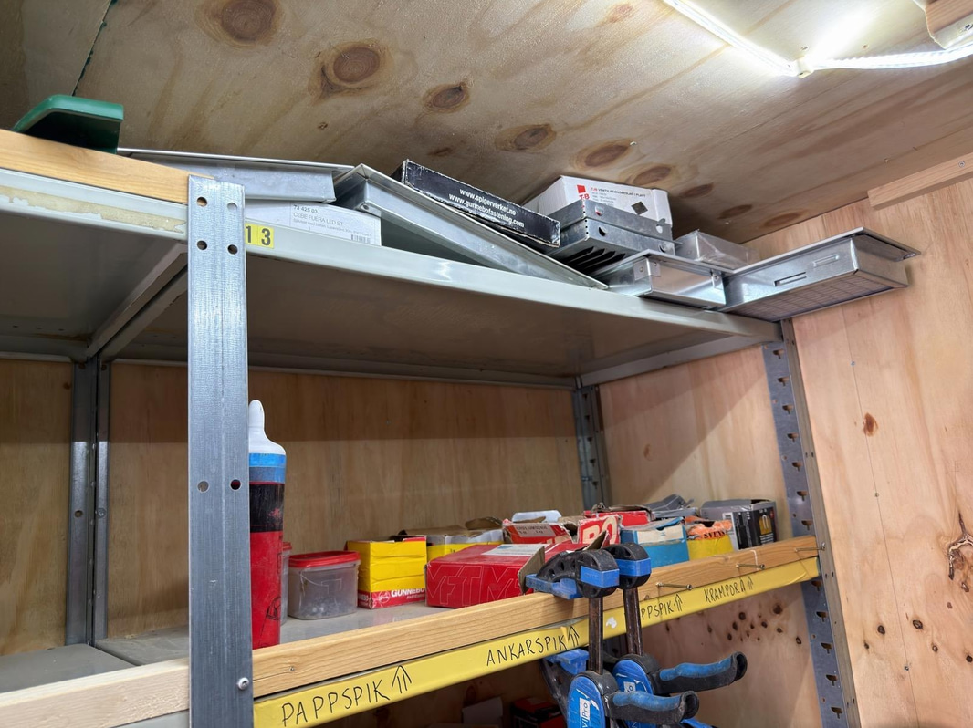 20-foot insulated container with contents