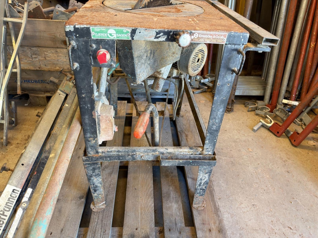 Gjerde saw with rails
