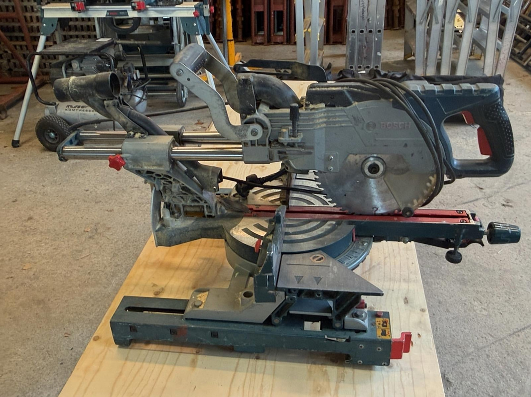 Crosscut and Mitre Saw Bosch GCM 8 SJL