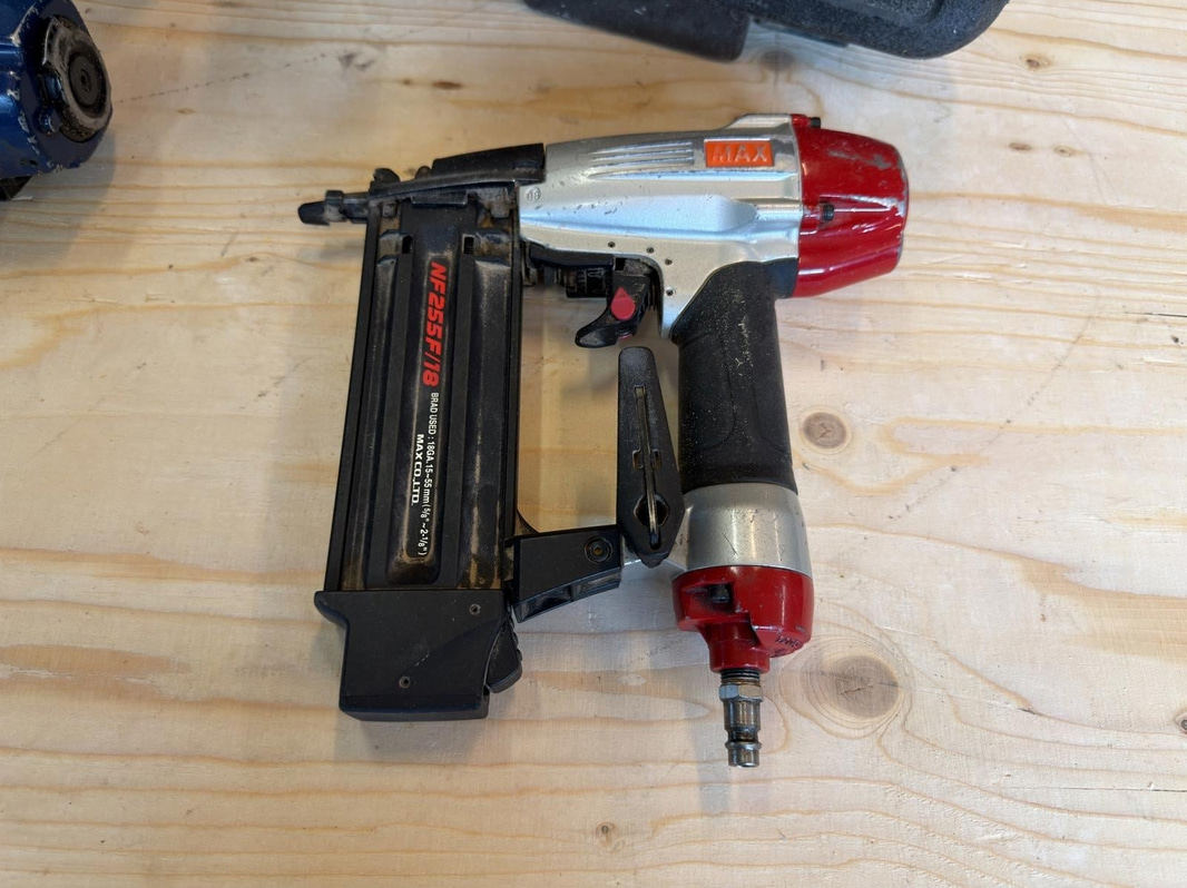 4 st spikpistoler