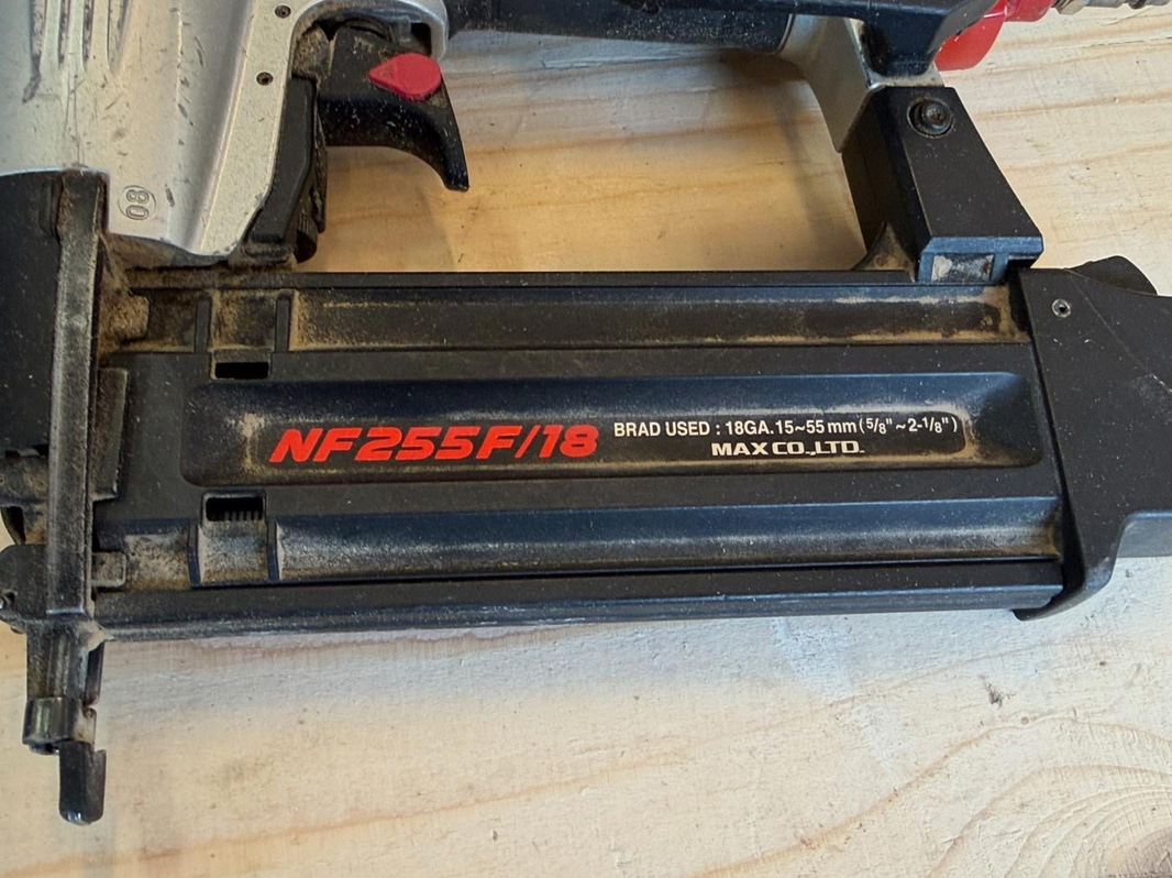 4 st spikpistoler