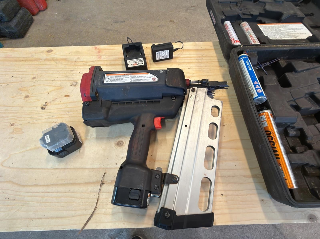 MAX GS690RH Nail Gun