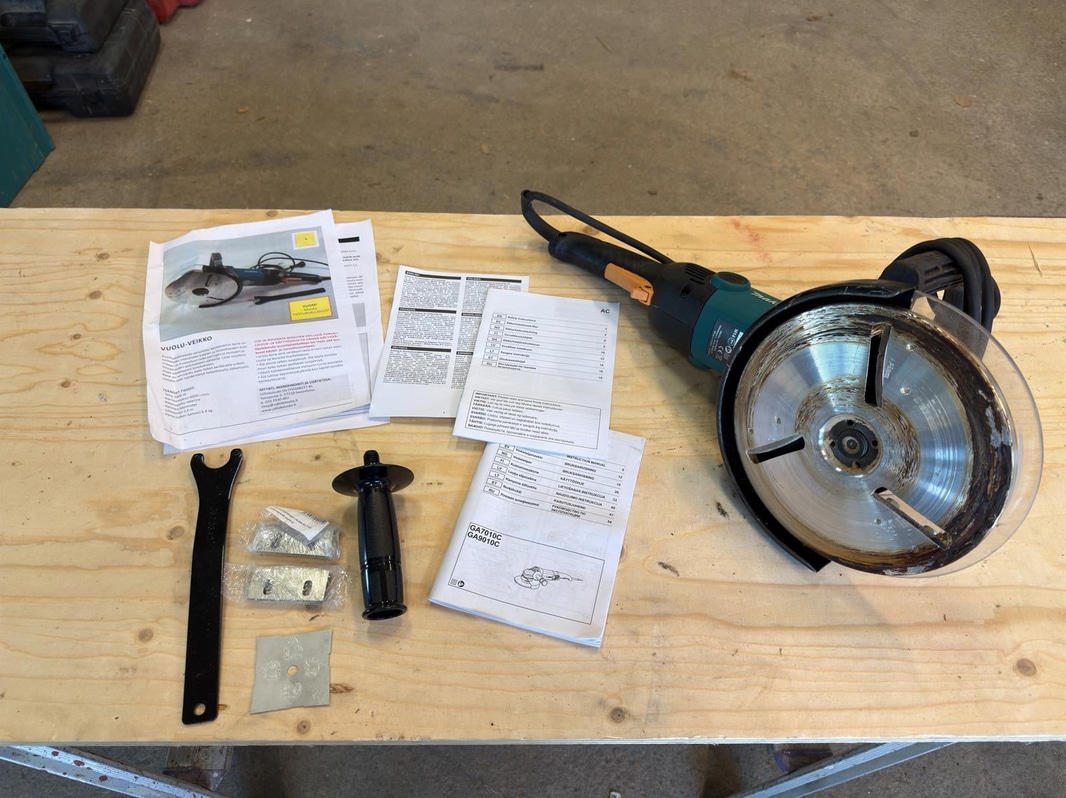 Trimmerfräs Makita GA9010C, 230 mm, 2000 W
