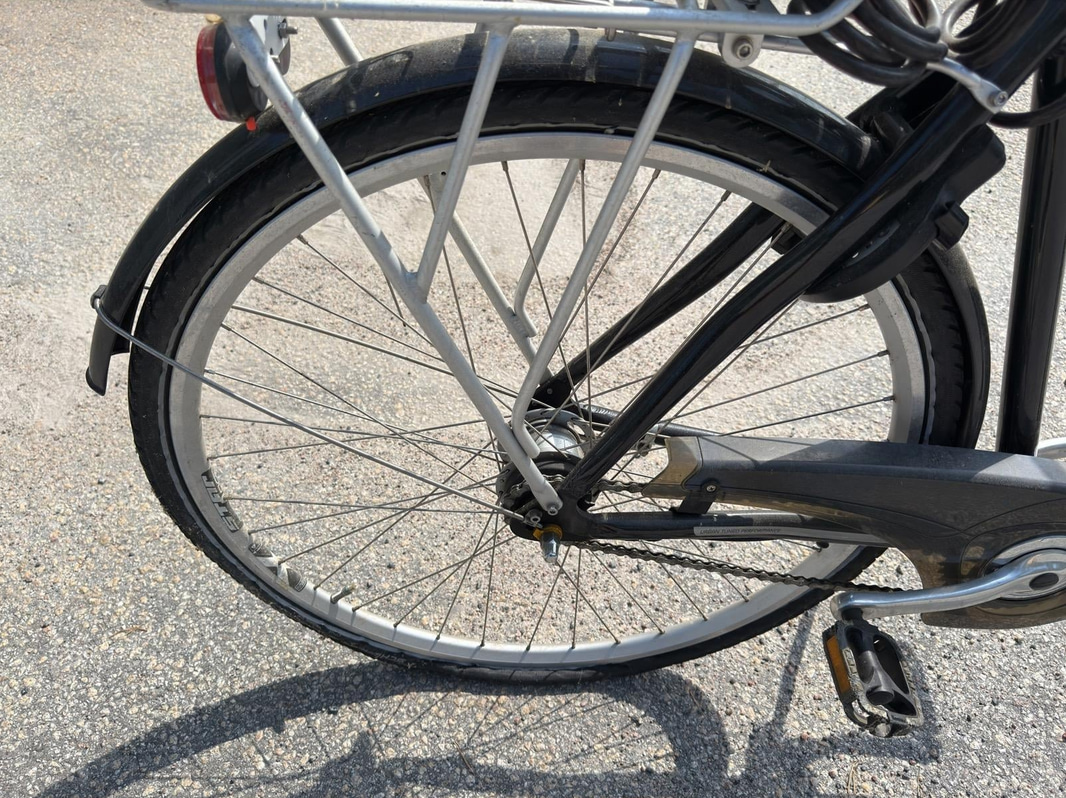 Cykel herr med pakethållare