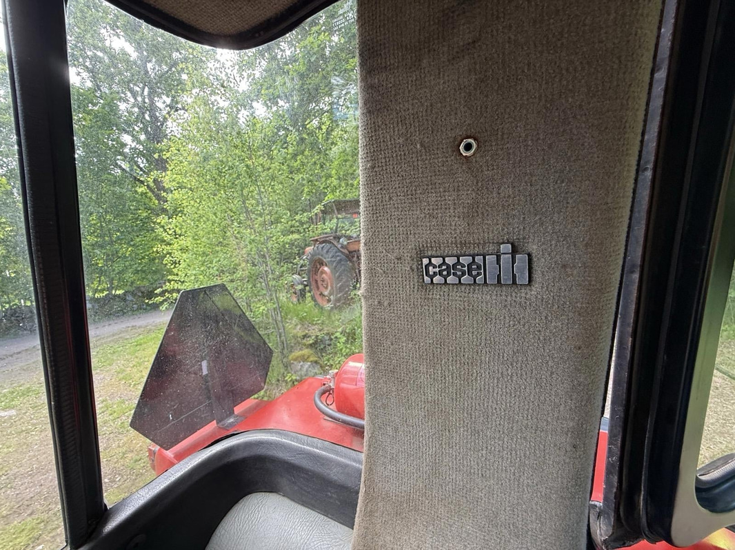 Traktor 4x4 Case IH 1056  105hk -1989