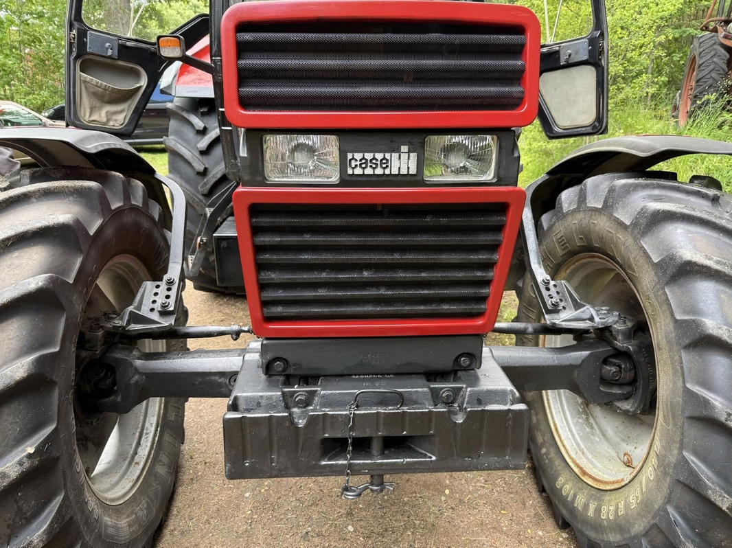 Traktor 4x4 Case IH 1056  105hk -1989