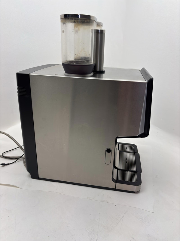 WMF 8000 S coffee machine, incl. WMF COOLER 6,5 LT milk cooler