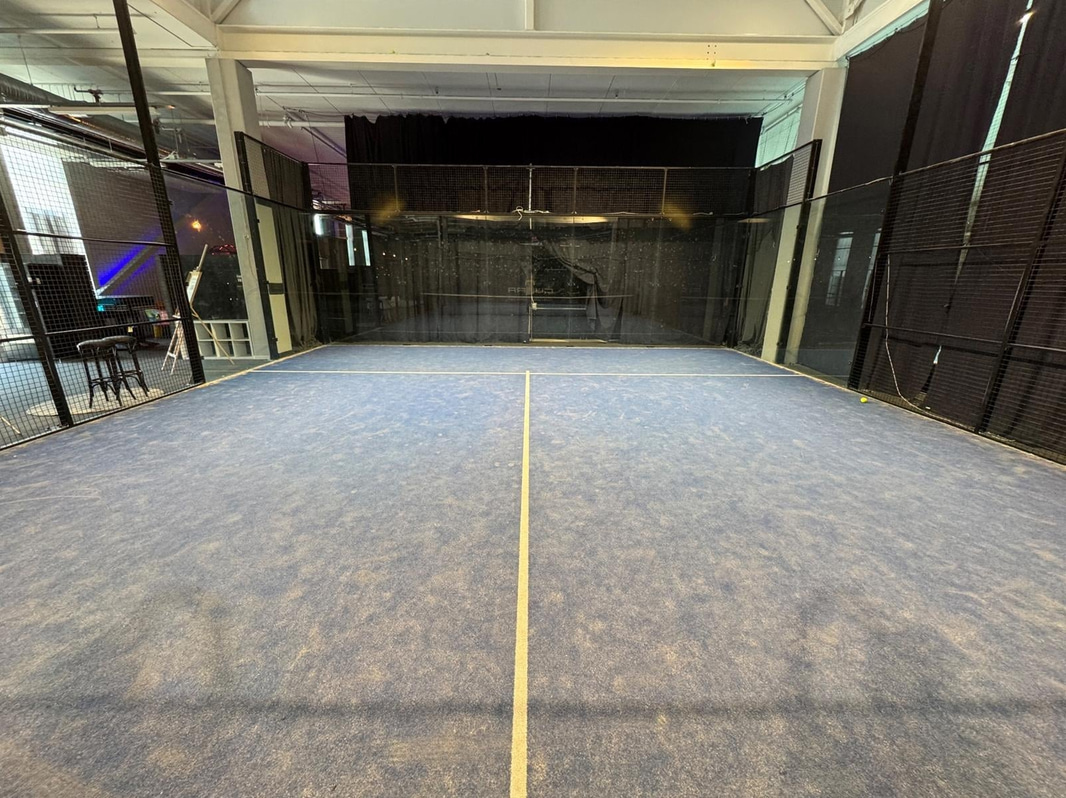 Padel court incl. net