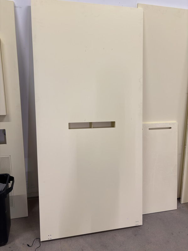 Refrigerated vending machine Vision, Comboplus S R 290 V8, incl. screen, card reader and built-in installation parts