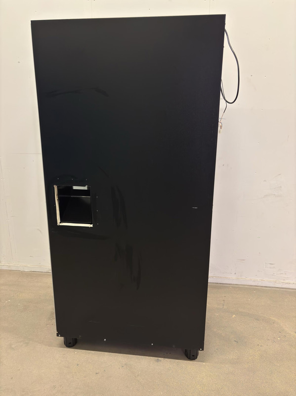 Refrigerated vending machine Vision, Comboplus S R 290 V8, incl. screen, card reader and installation parts