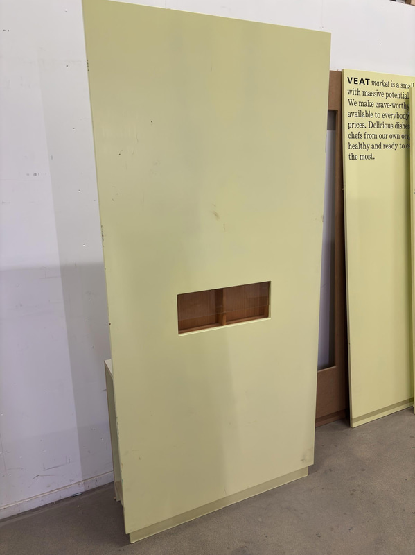 Refrigerated vending machine Vision, Comboplus S R 290 V8, incl. screen, card reader and installation parts