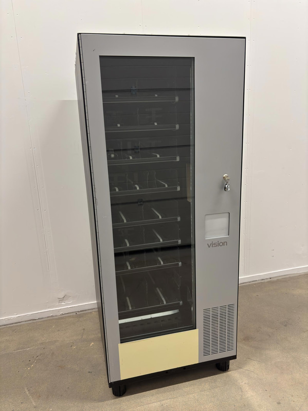 Vision Combo Plus V7 refrigerated vending machine, incl. screen, card reader and router