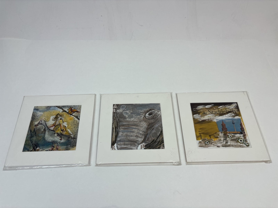 Paintings by Andrea Krövuug