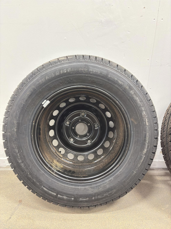 4 st. Kompletta Hjul Michelin, 2sommardäck , 35/65R16C. 115/113