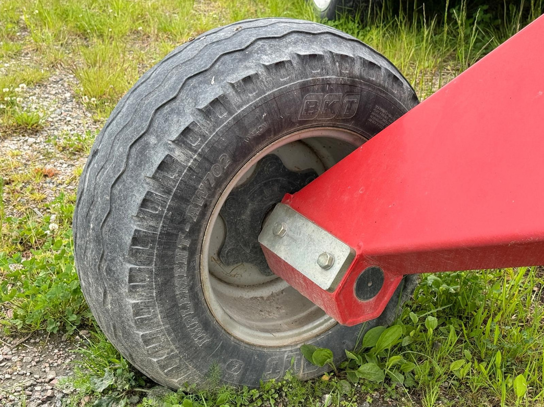 Tedder Kverneland 85140C, -2013