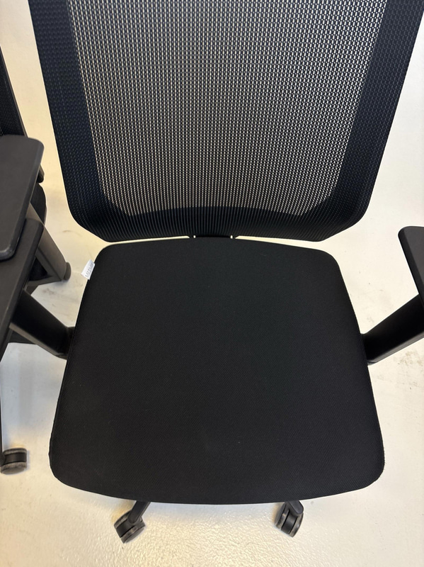 5 Lotus Furniture Office Chairs