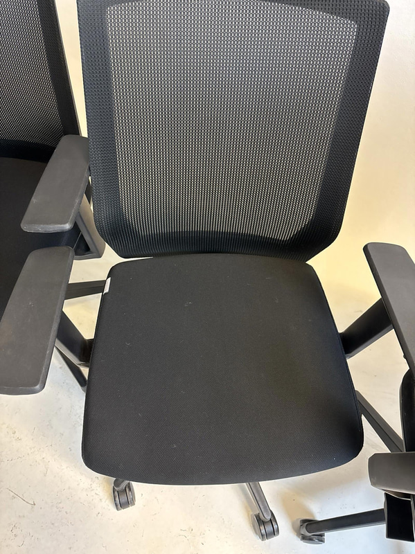 5 Office Chairs, Lotus Furniture