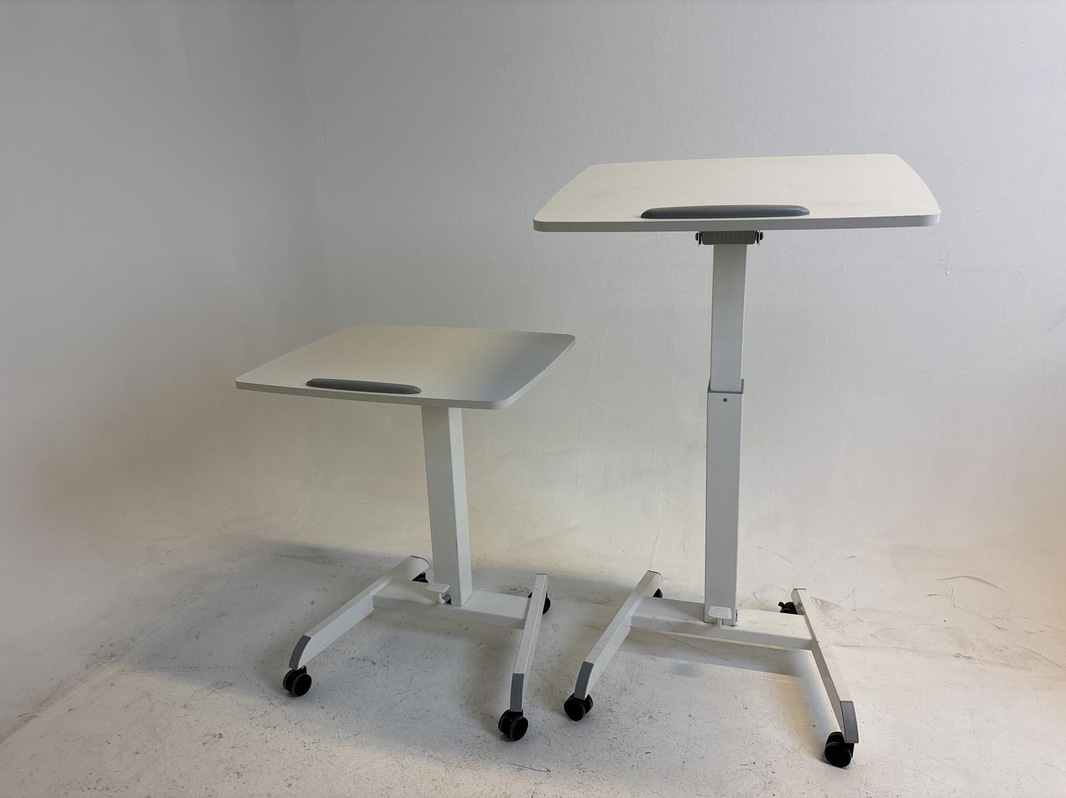 5 bar tables, folding, on casters.