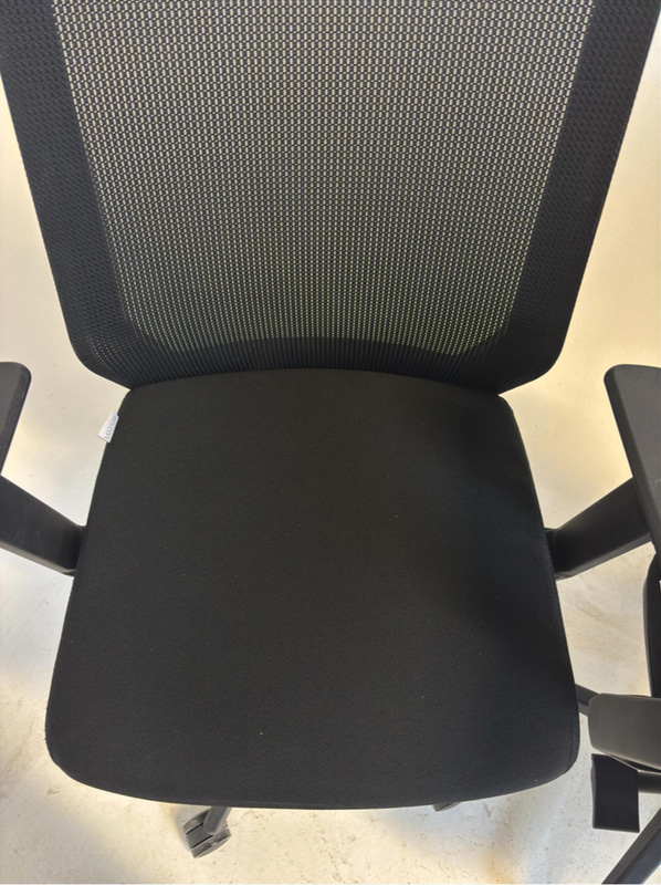 5 Office Chairs by Lotus Furniture