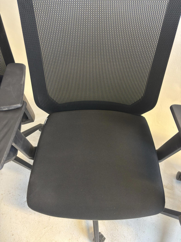 5 Office Chairs, Lotus Furniture