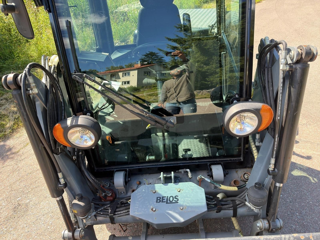Belos TransGiant Implement Carrier | 4WD | Plow & Bucket | 2007
