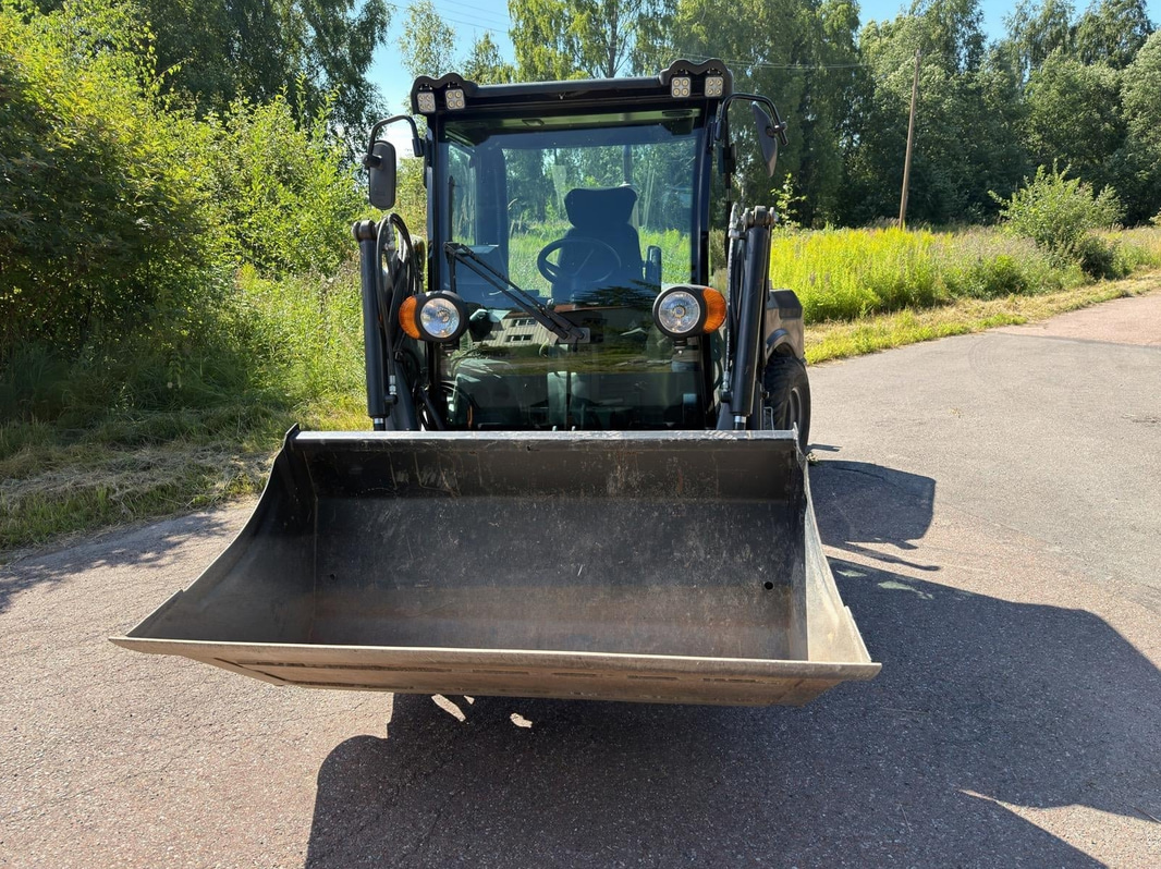 Belos TransGiant Implement Carrier | 4WD | Plow & Bucket | 2007