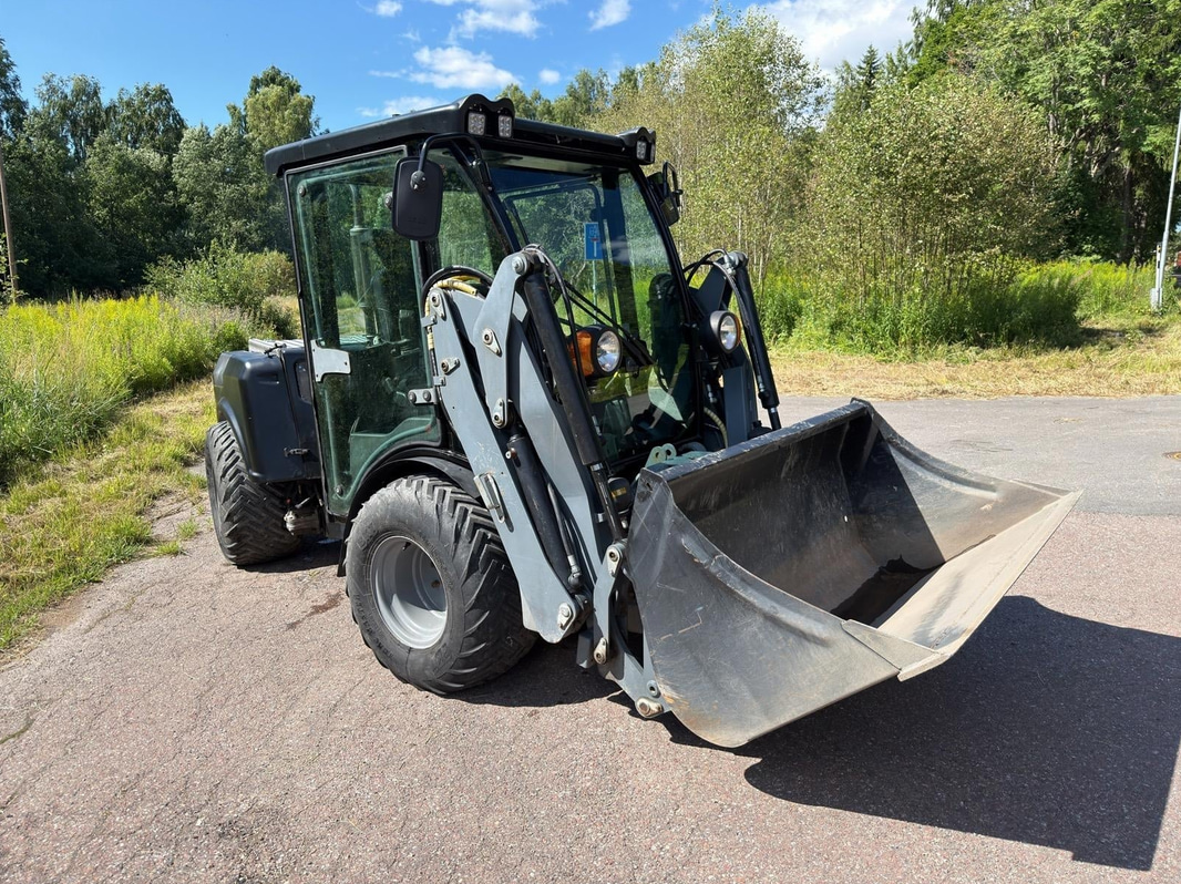 Belos TransGiant Implement Carrier | 4WD | Plow & Bucket | 2007