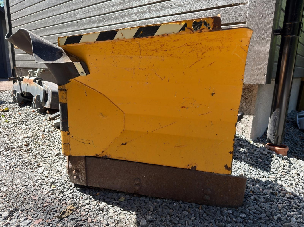 Belos TransGiant Implement Carrier | 4WD | Plow & Bucket | 2007
