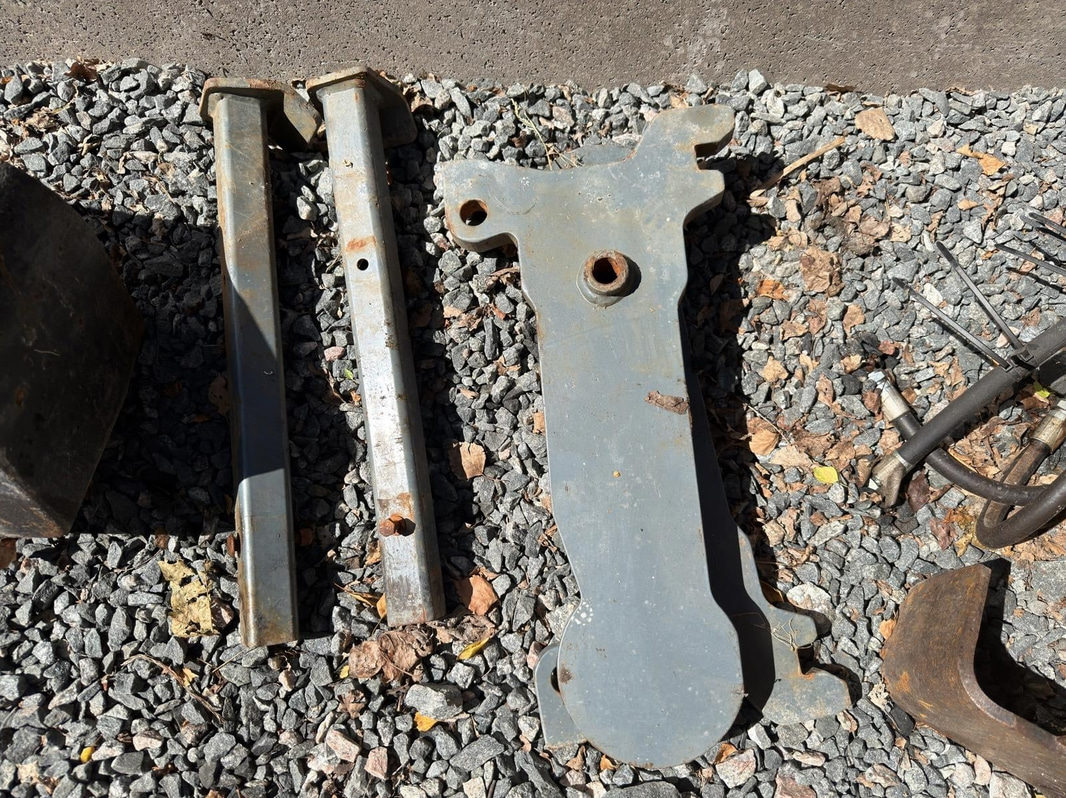 Belos TransGiant Implement Carrier | 4WD | Plow & Bucket | 2007