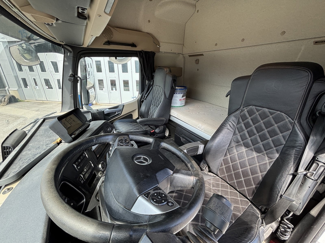 Hooklift truck Mercedes-Benz Actros 2851 -2018 | JOAB 20-ton