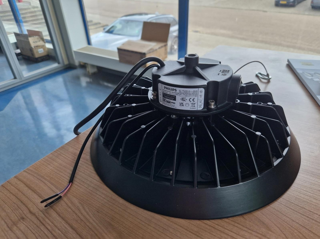 40 st HighBay-lampor, 200W, Philips