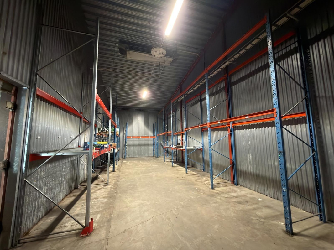 Pallet racking, 11 sections