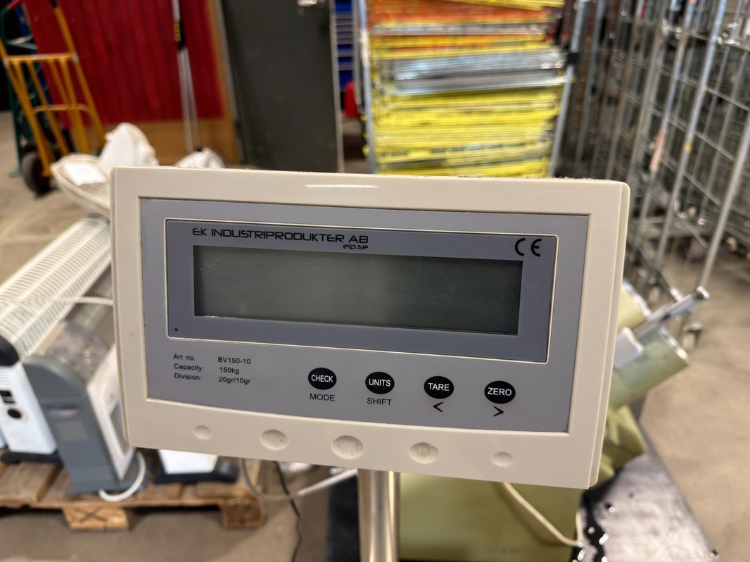 2 EK Industriprodukter scales