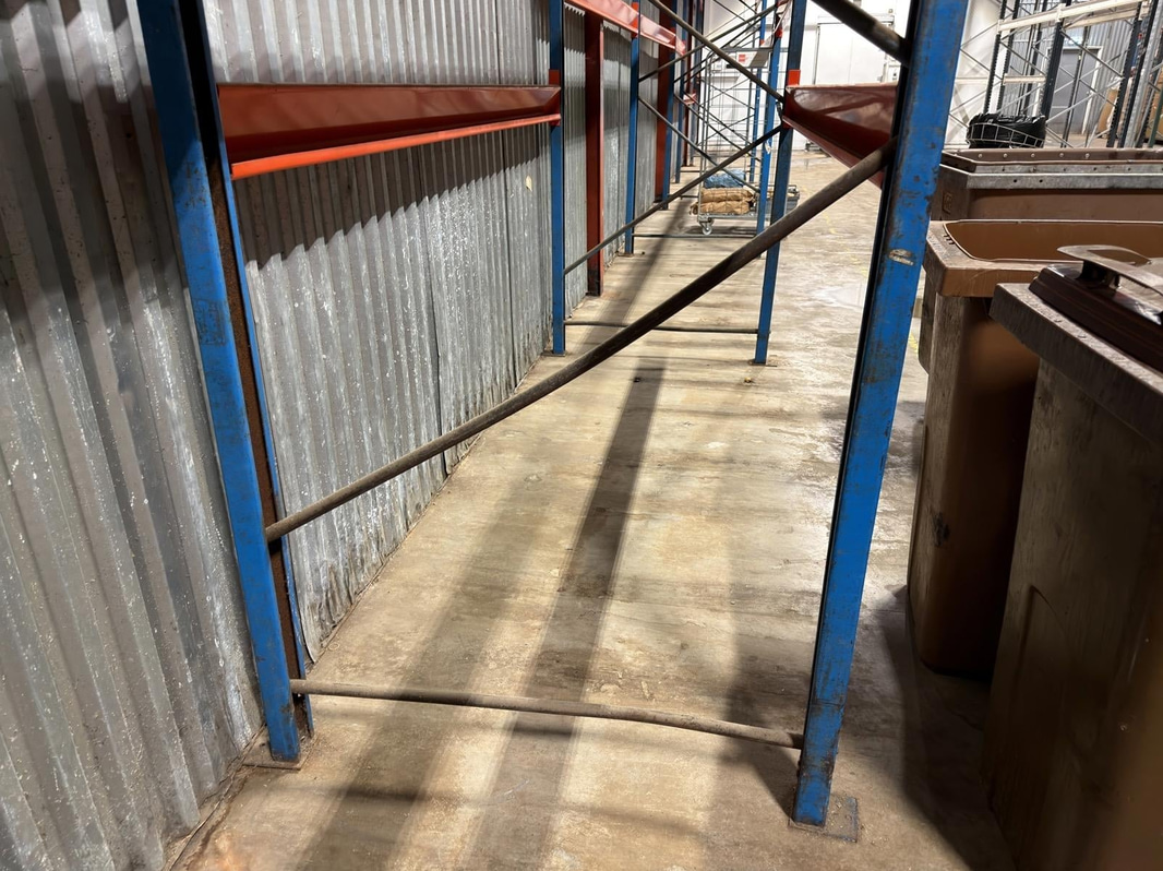 Pallet racking, 7 bays