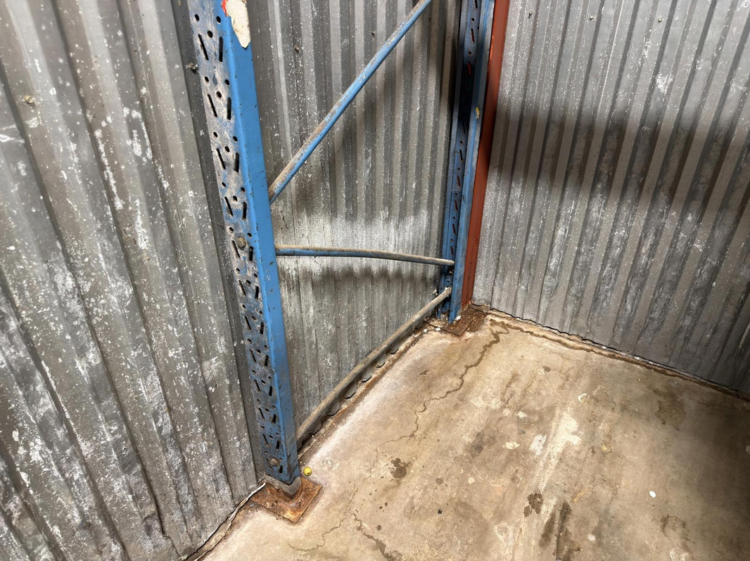 Pallet racking, 8 bays