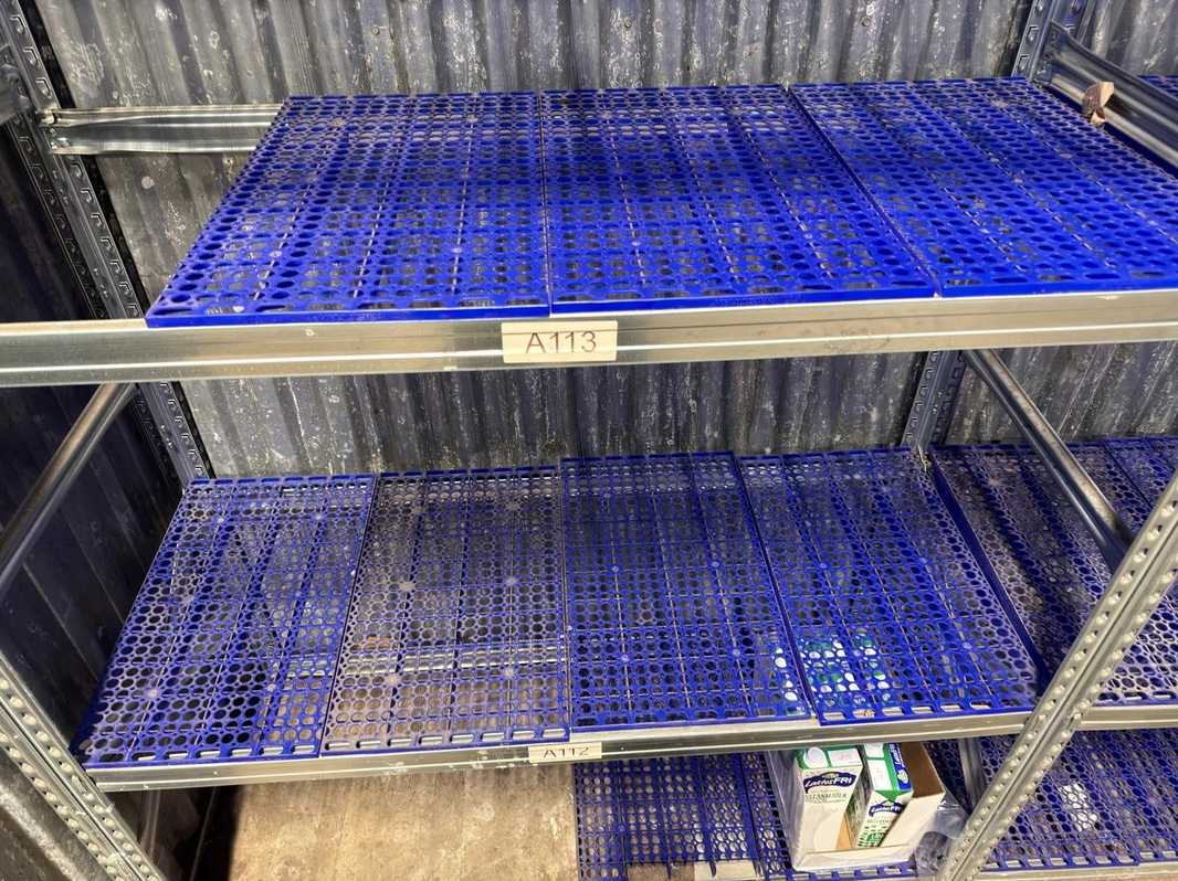 Shelving units, 11 pcs