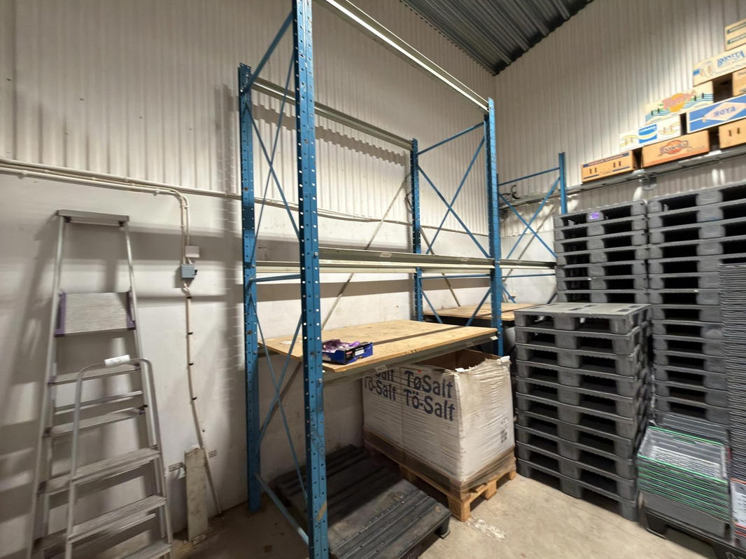 Pallet racking & shelving, etc.