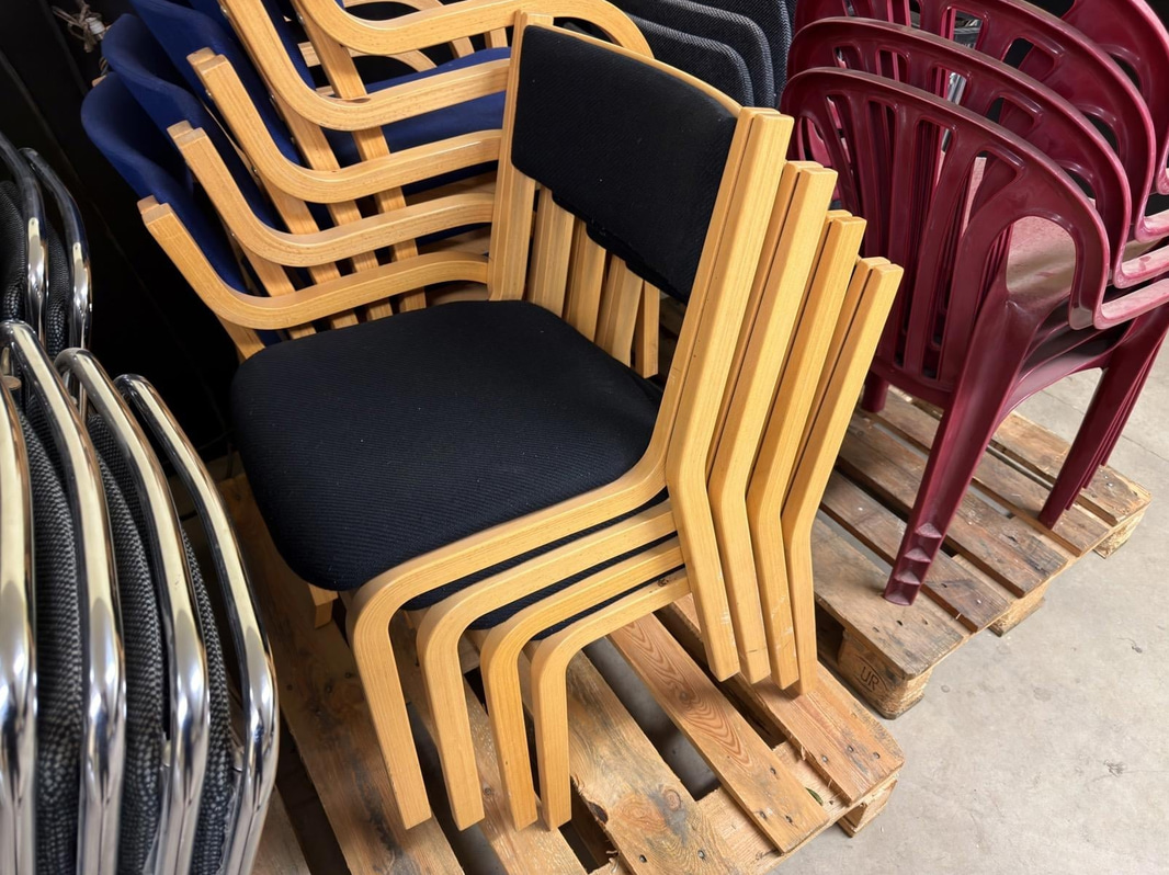 44 stackable chairs