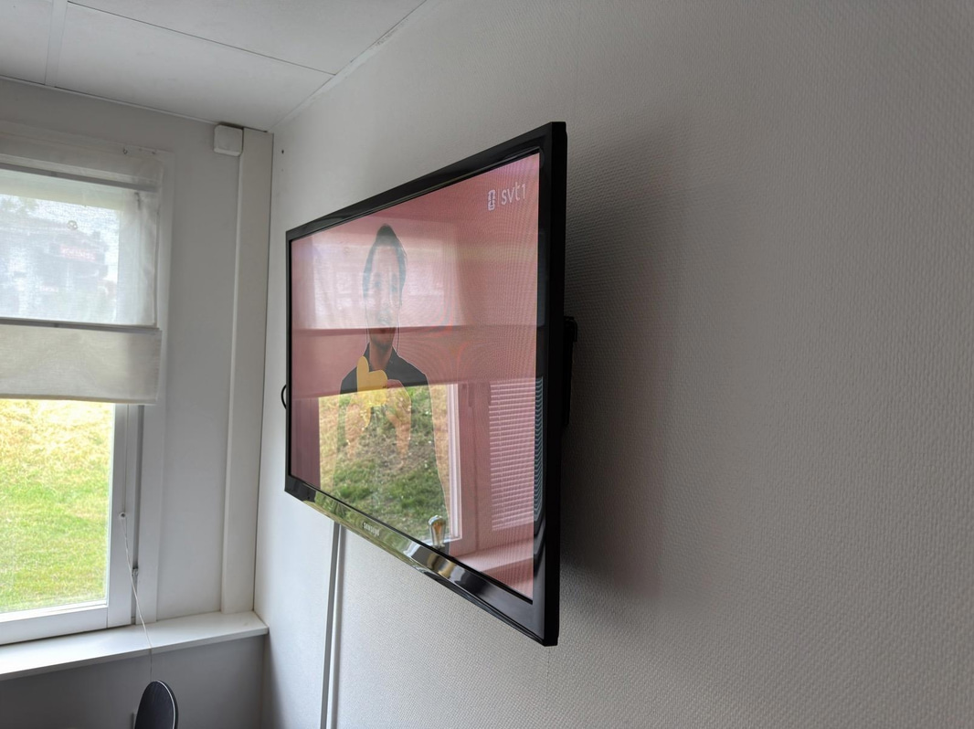 Bord, stolar & vägg-tv