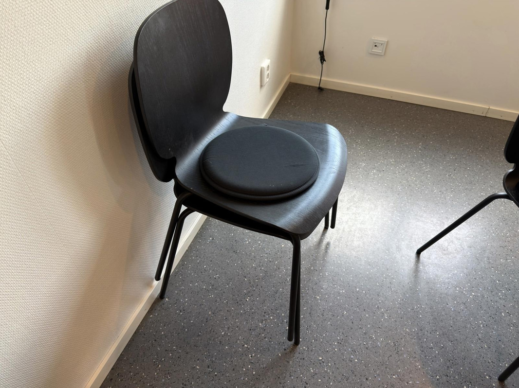 Bord, stolar & vägg-tv