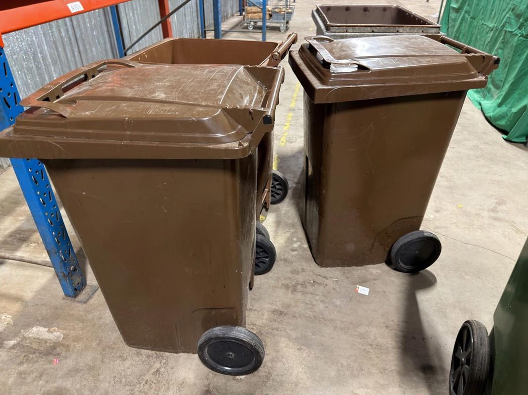 6 garbage bins
