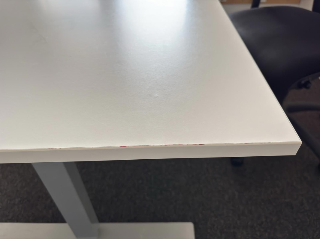 Höj- och sänkbart skrivbord inkl. skrivbordsstol