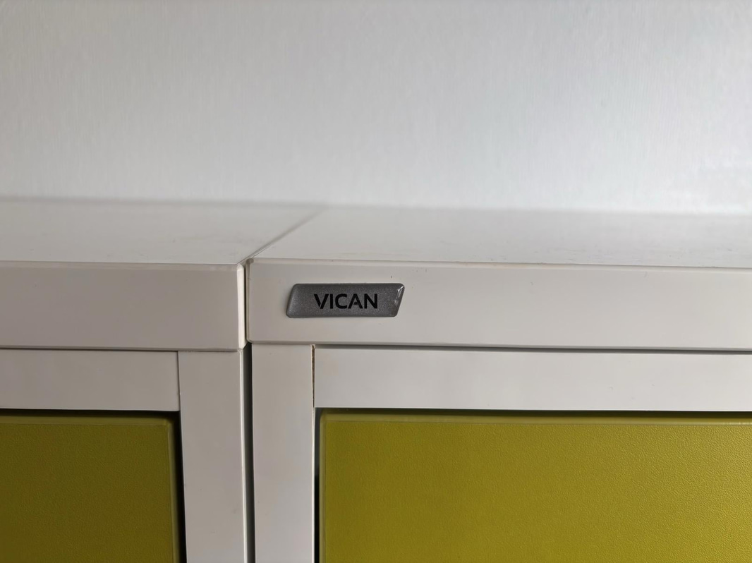 2 st. Dokumentskåp Vican