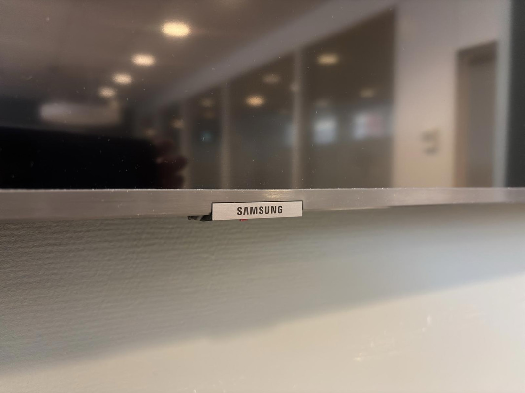 TV Samsung TU715 65 tum 4K