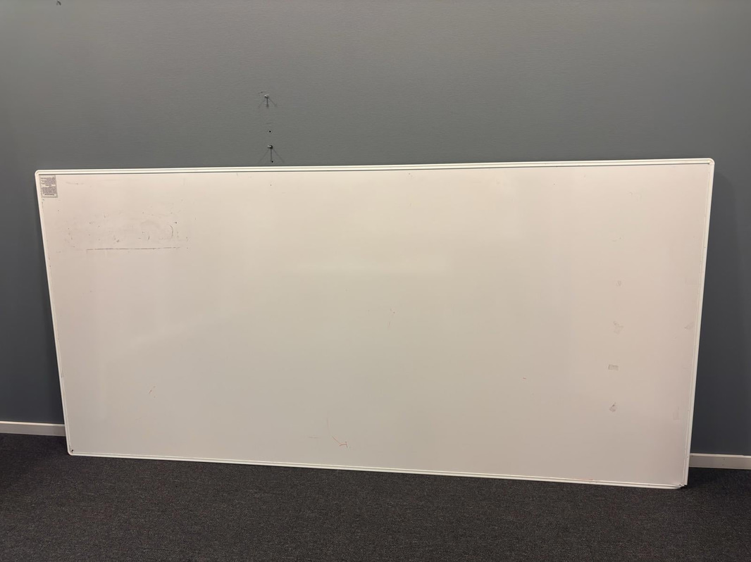 2 st. Whiteboard, olika storlekar
