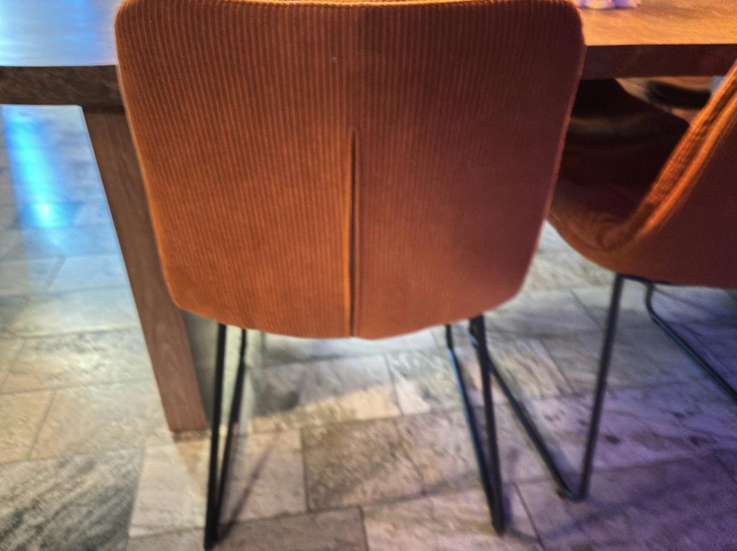 Dining table incl. 6 chairs