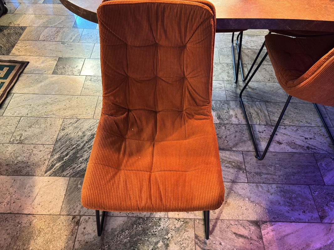 Dining table incl. 6 chairs